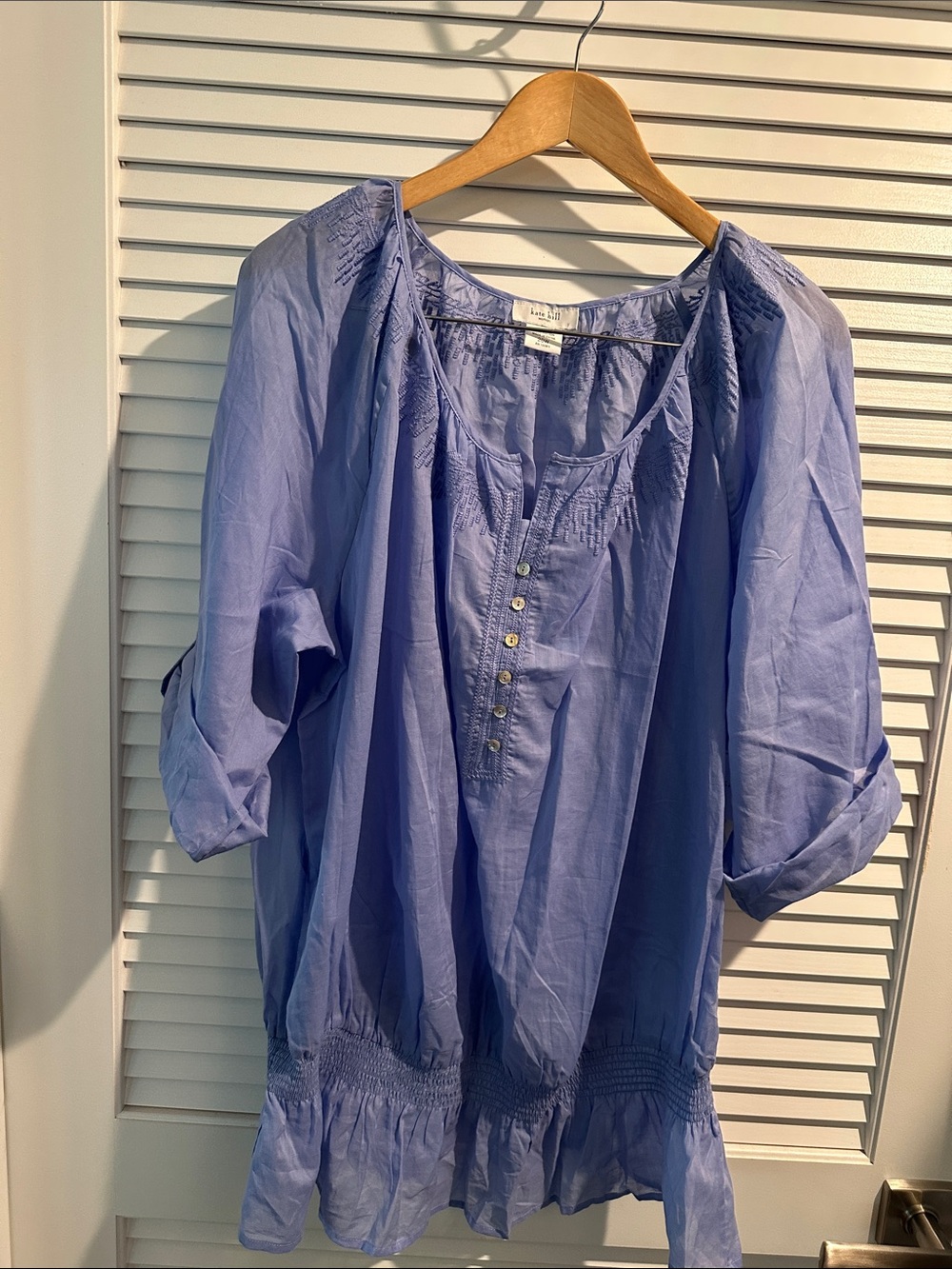 NWT Kate Hill Wisteria Embroidered Neckline w/Pearl Front Buttons. 100% Cotton